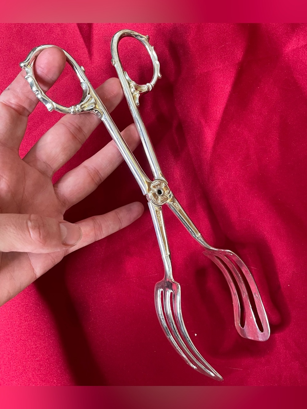 VINTAGE TAUNTON ITALY SILVER PLATED SERVING TONGS OBO